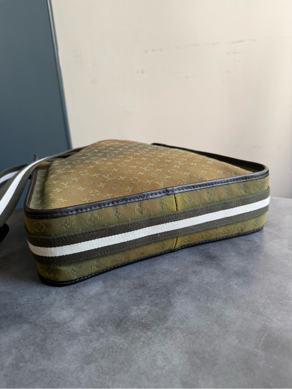 Louis Vuitton VI0074 Besace Mary Kate Olive Green & Brown Leather Crossbody Bag - Picture 8 of 16